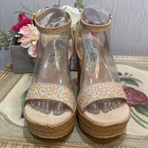 Sbicca Kimms Leather Floral Wedge Sandals Blue Tan Sz 9 New in Box - Picture 5 of 14